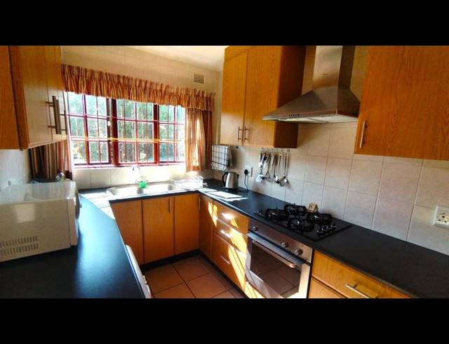 3 BEDROOM TOWNHOUSE FOR SALE IN PRESTBURY